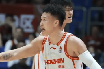 开云体育下载-贺希宁走步了吗？CBA裁判专家分析，给出了一个答案